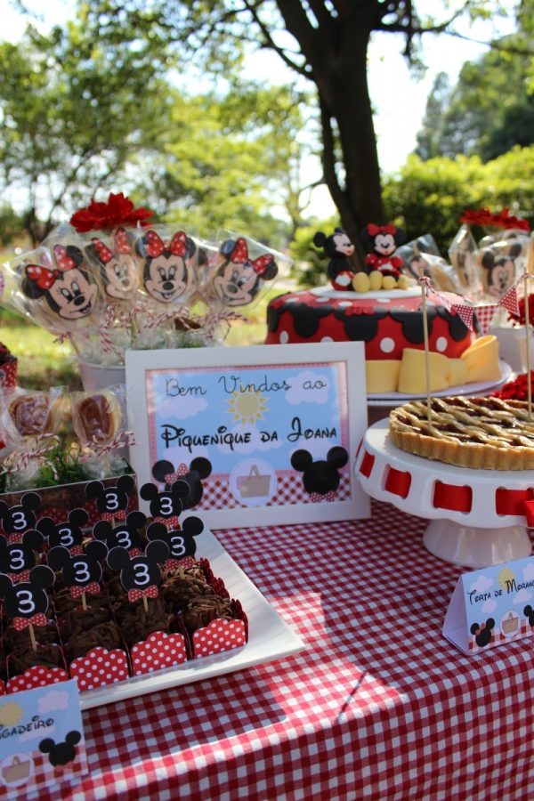 Piquenique da Minnie e do Mickey