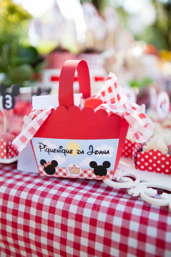 Piquenique da Minnie e do Mickey