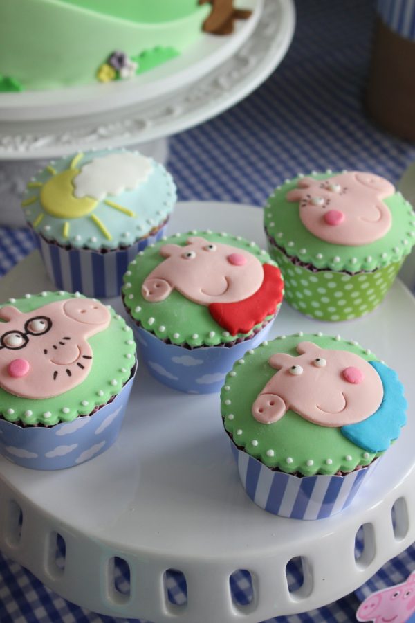 Picnic George Pig