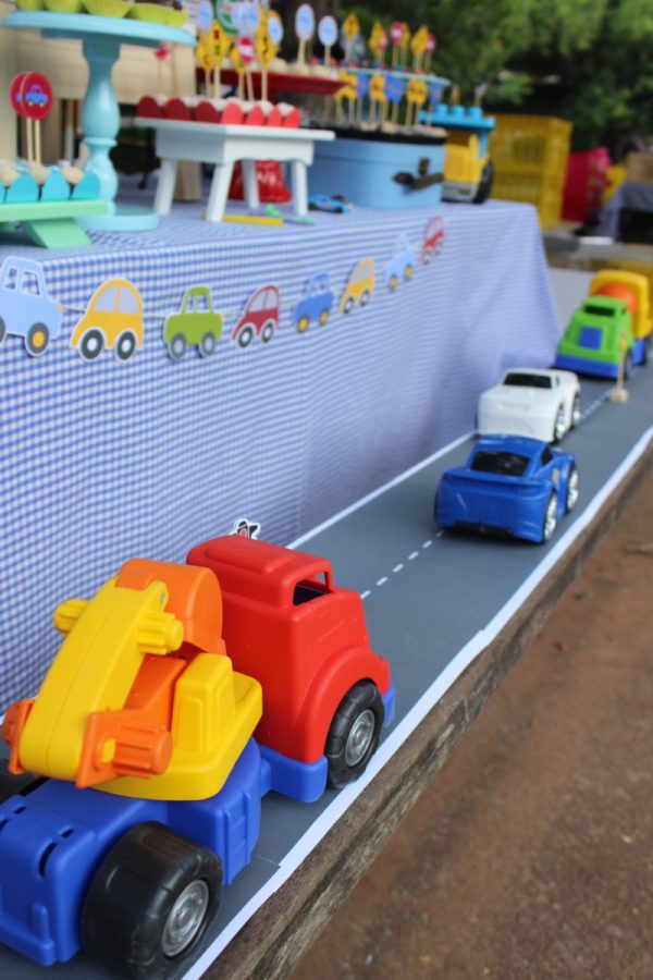 Picnic de Carrinho e Caminhão