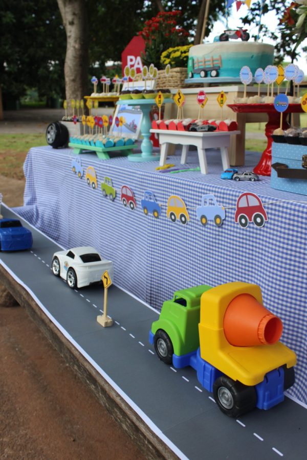 Picnic de Carrinho e Caminhão