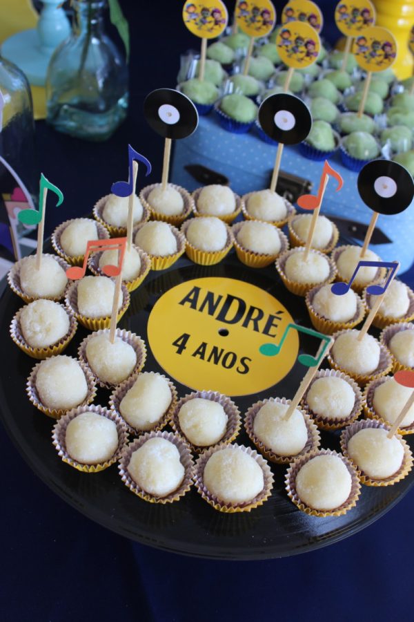 Festa Yellow Submarine