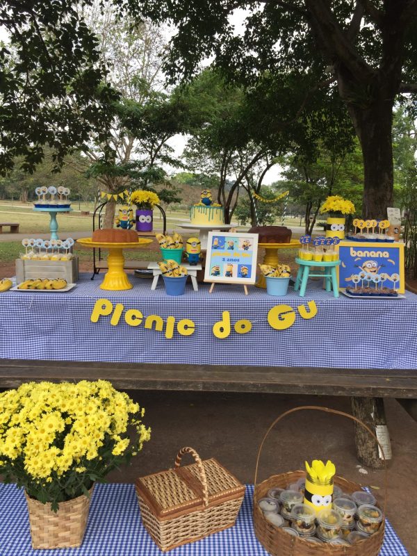 Picnic Minions