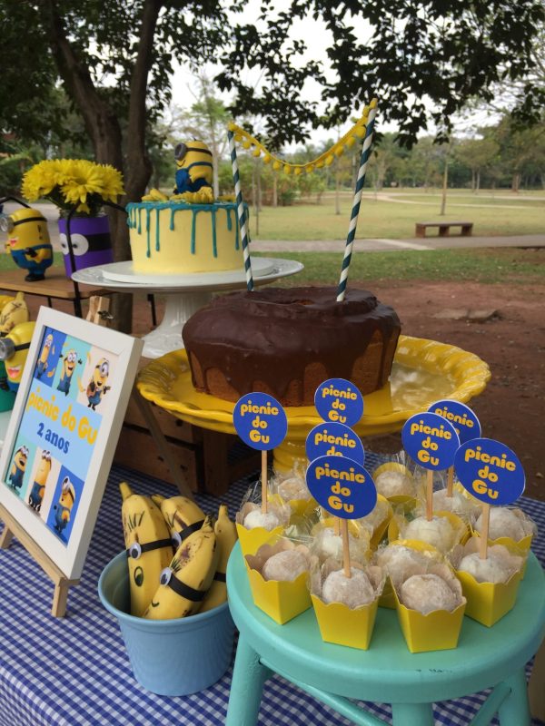 Picnic Minions