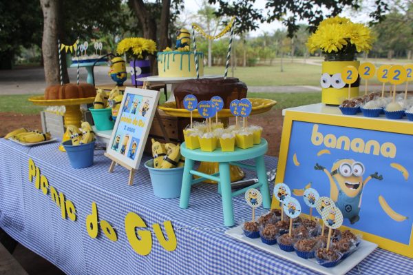 Picnic Minions