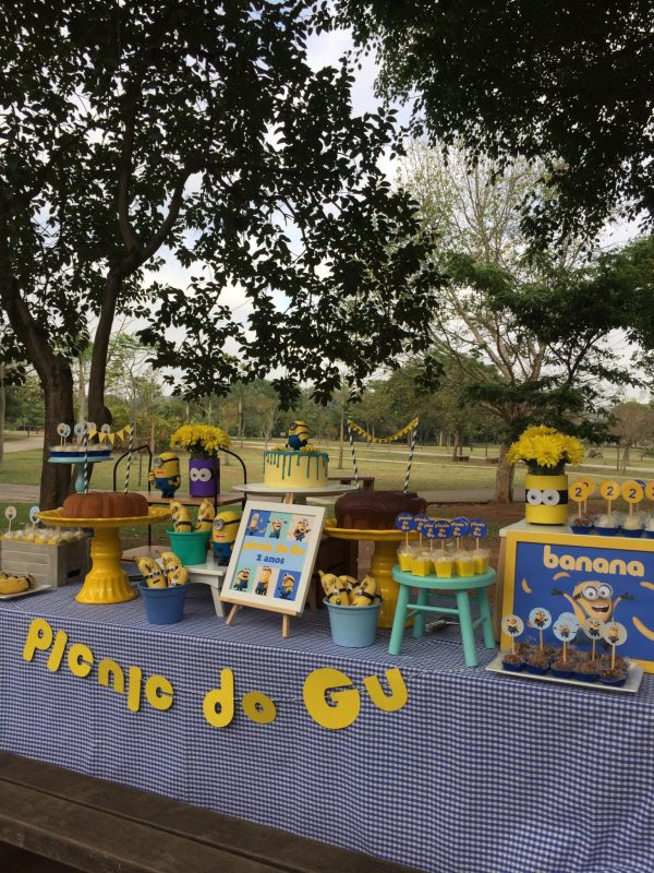 Picnic Minions