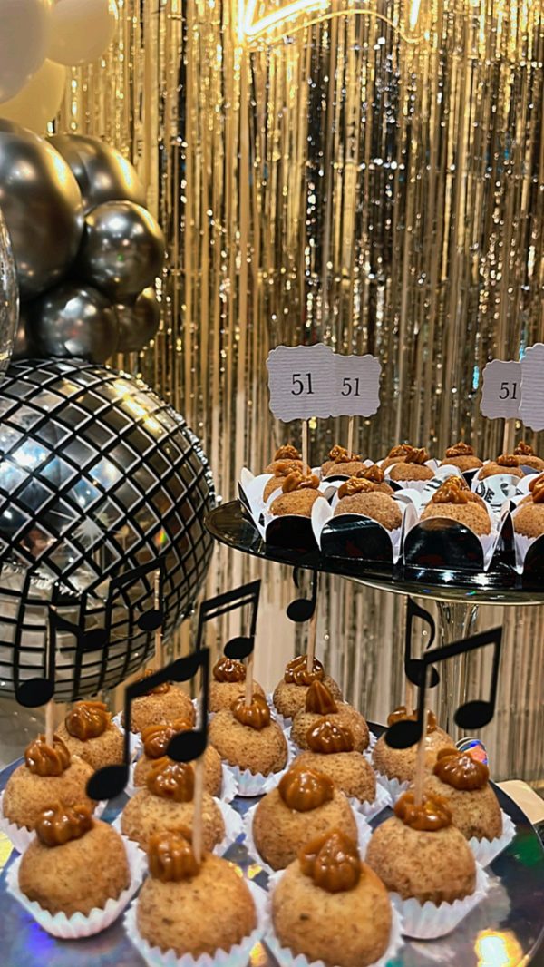 Festa Embalos de Sábado a Noite