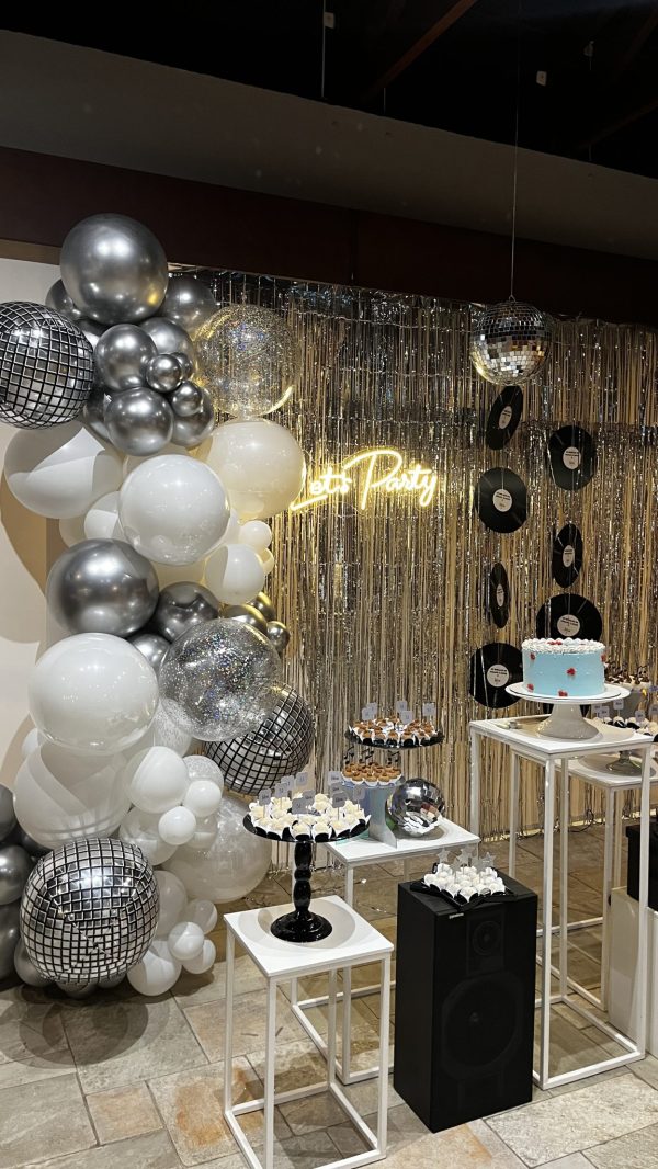 Festa Embalos de Sábado a Noite