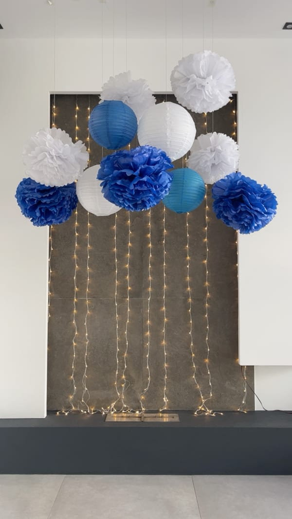 Só com a decoração área já tem um efeito de festa